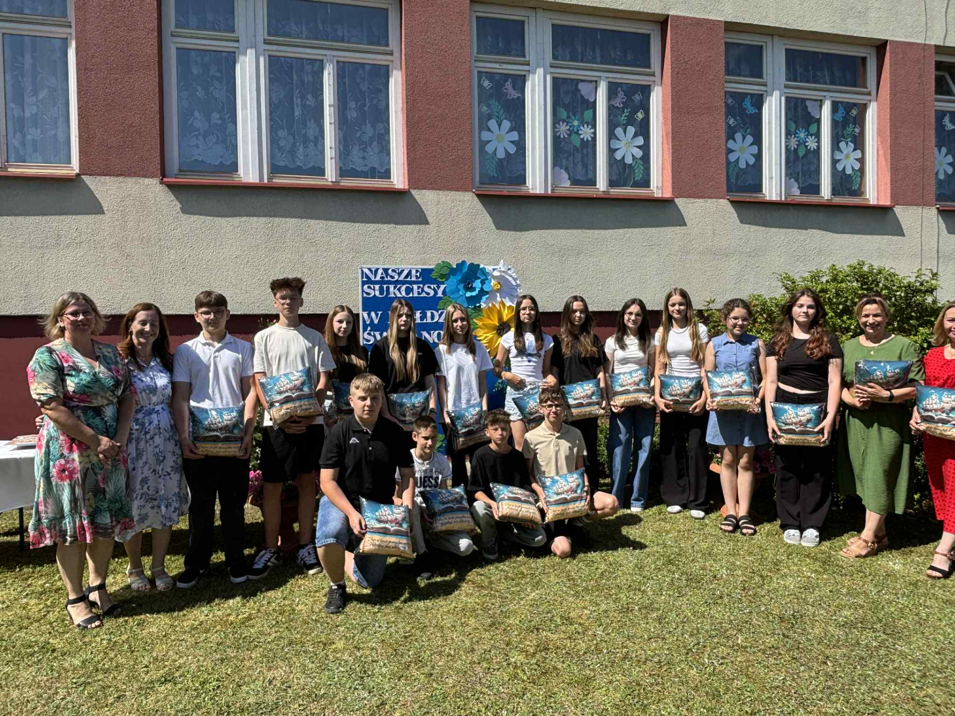 Hdimgc16a23ac79c8ea82219f7b79d3ce58