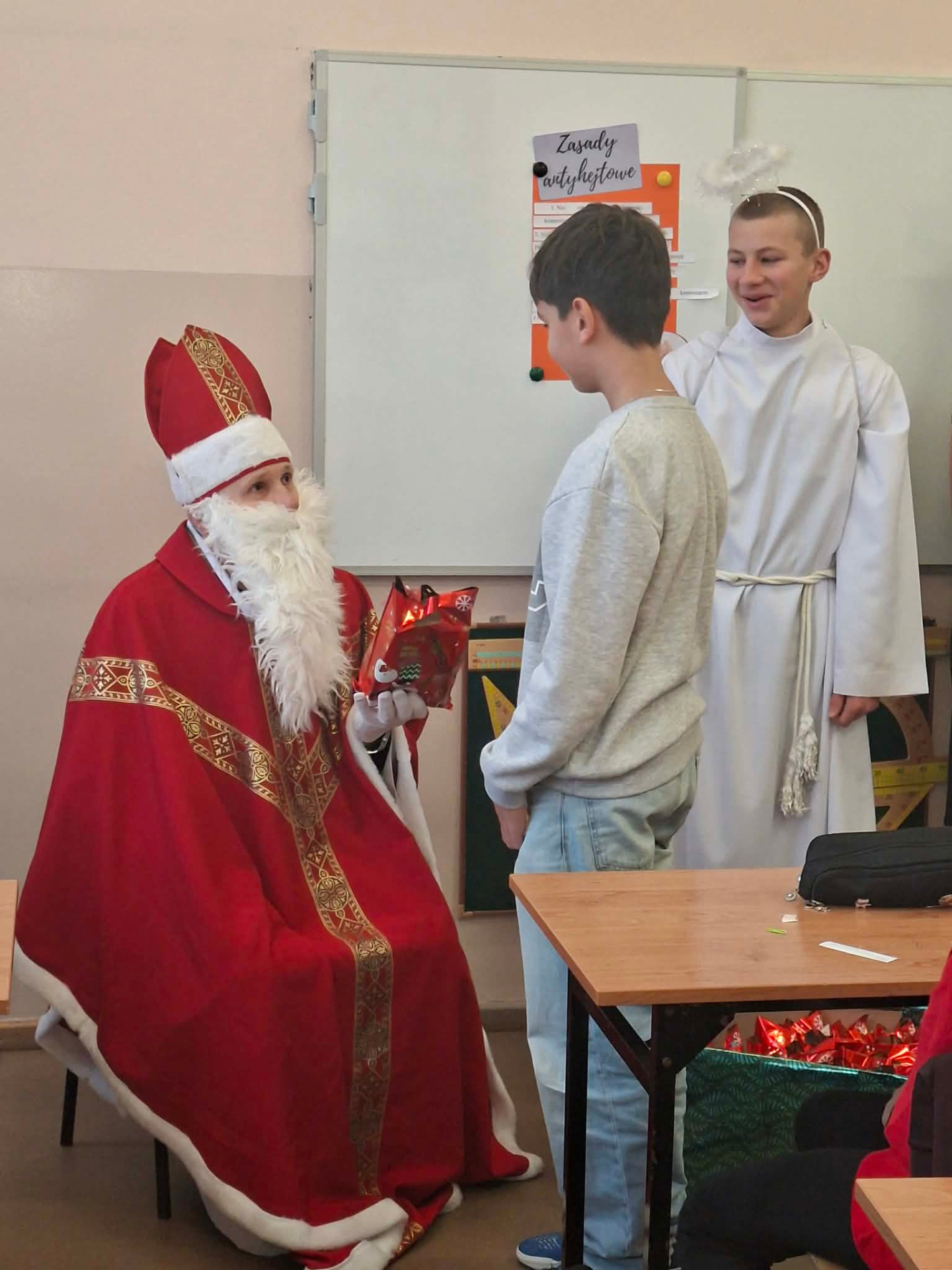 Hdimg78f7a9944e0889d53e2ae4fc18aef2