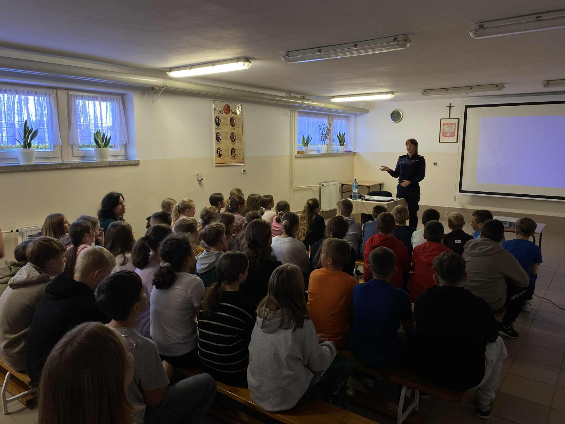 Hdimg3b72edb6f15cf1ee51a0865809d8ad