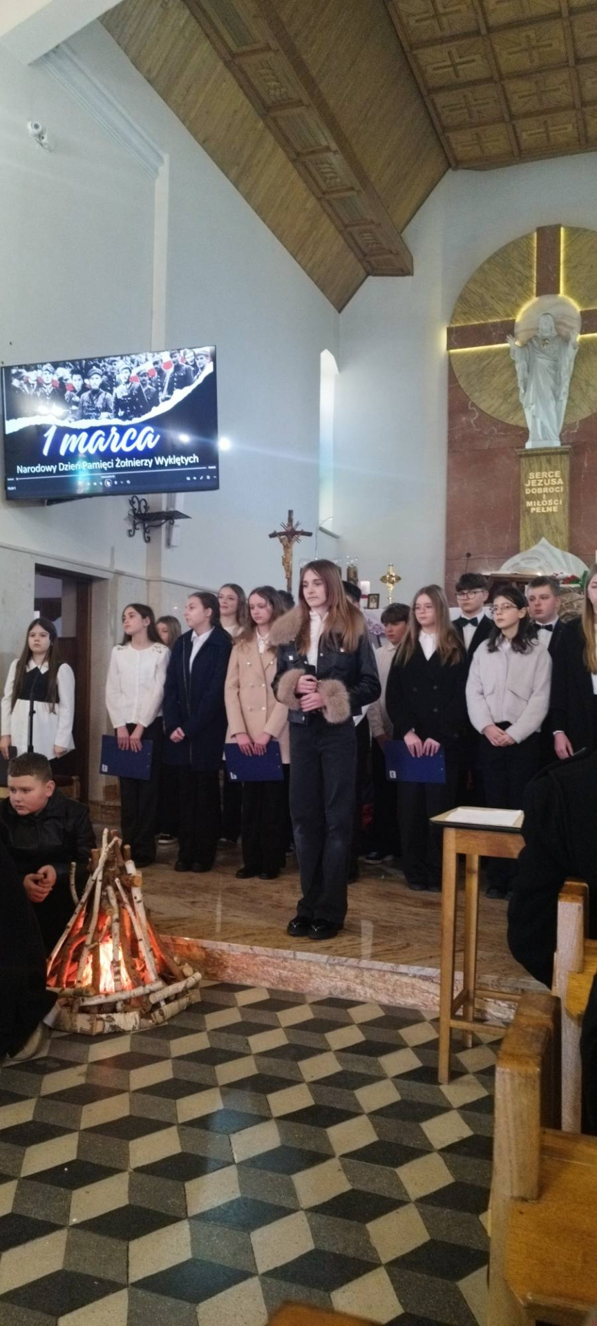 Hdimgf2402f62a14cd822baf28609bb5a52