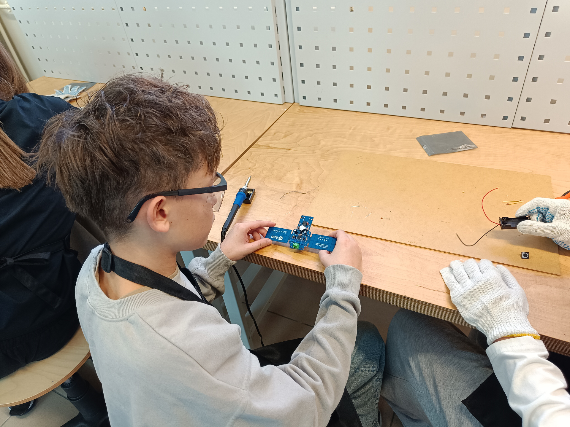 Hdimg04cf59c98c88f471ab93e77c549cdc