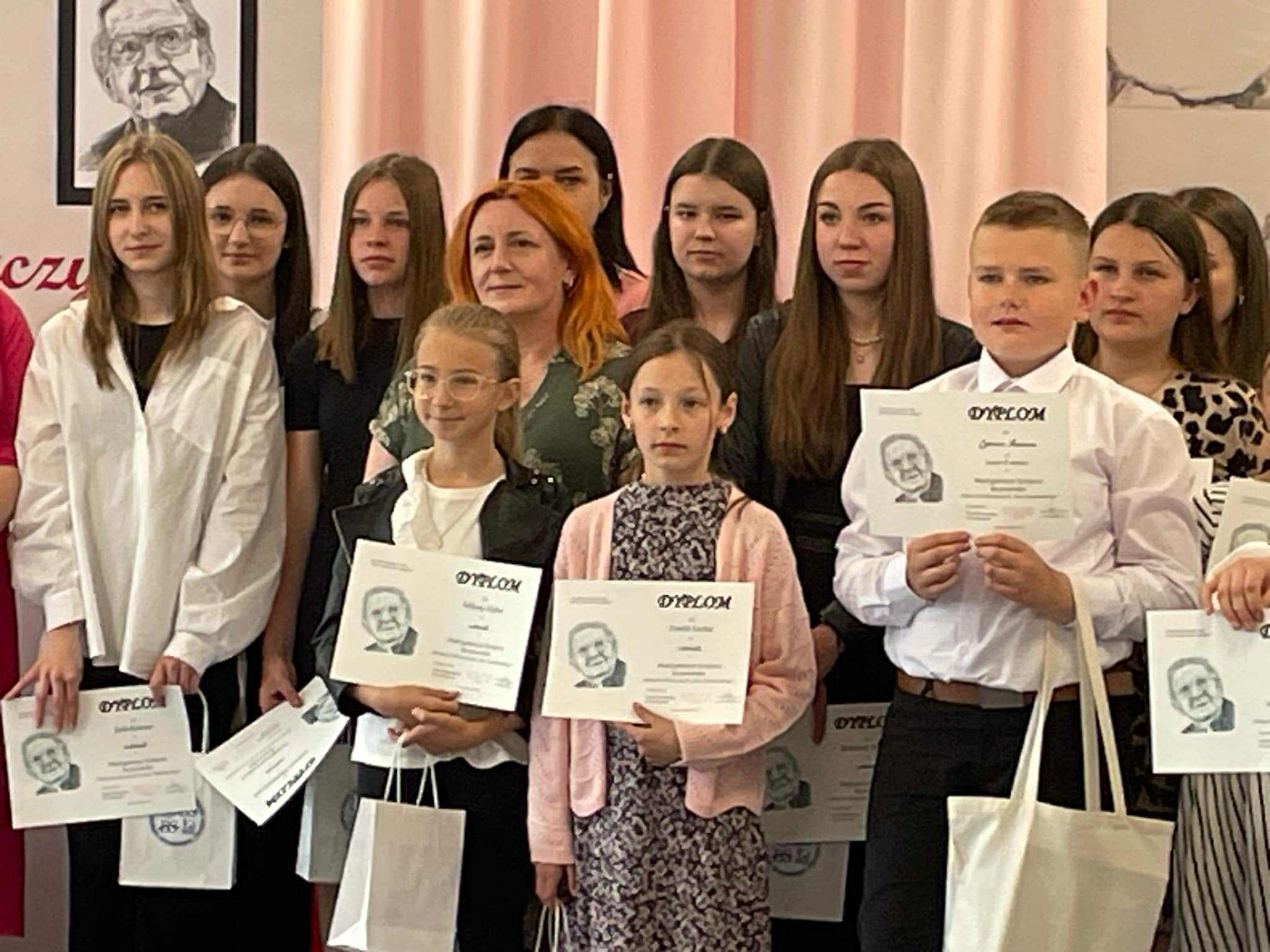 Hdimgad42fc7bd2cac4c801de206293c802