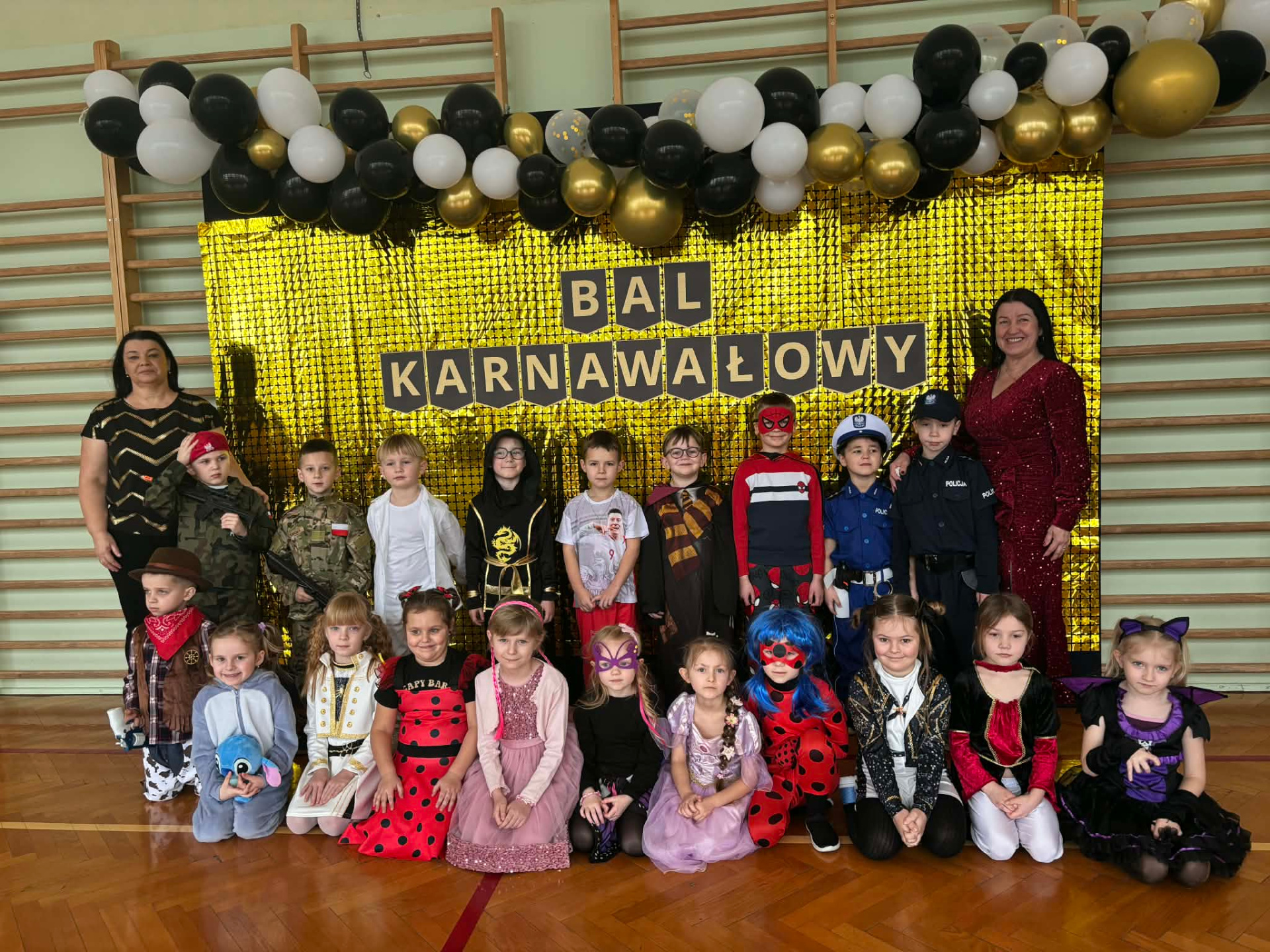 Hdimg7c8e02c3ab52e67e5b818c6152f8cd