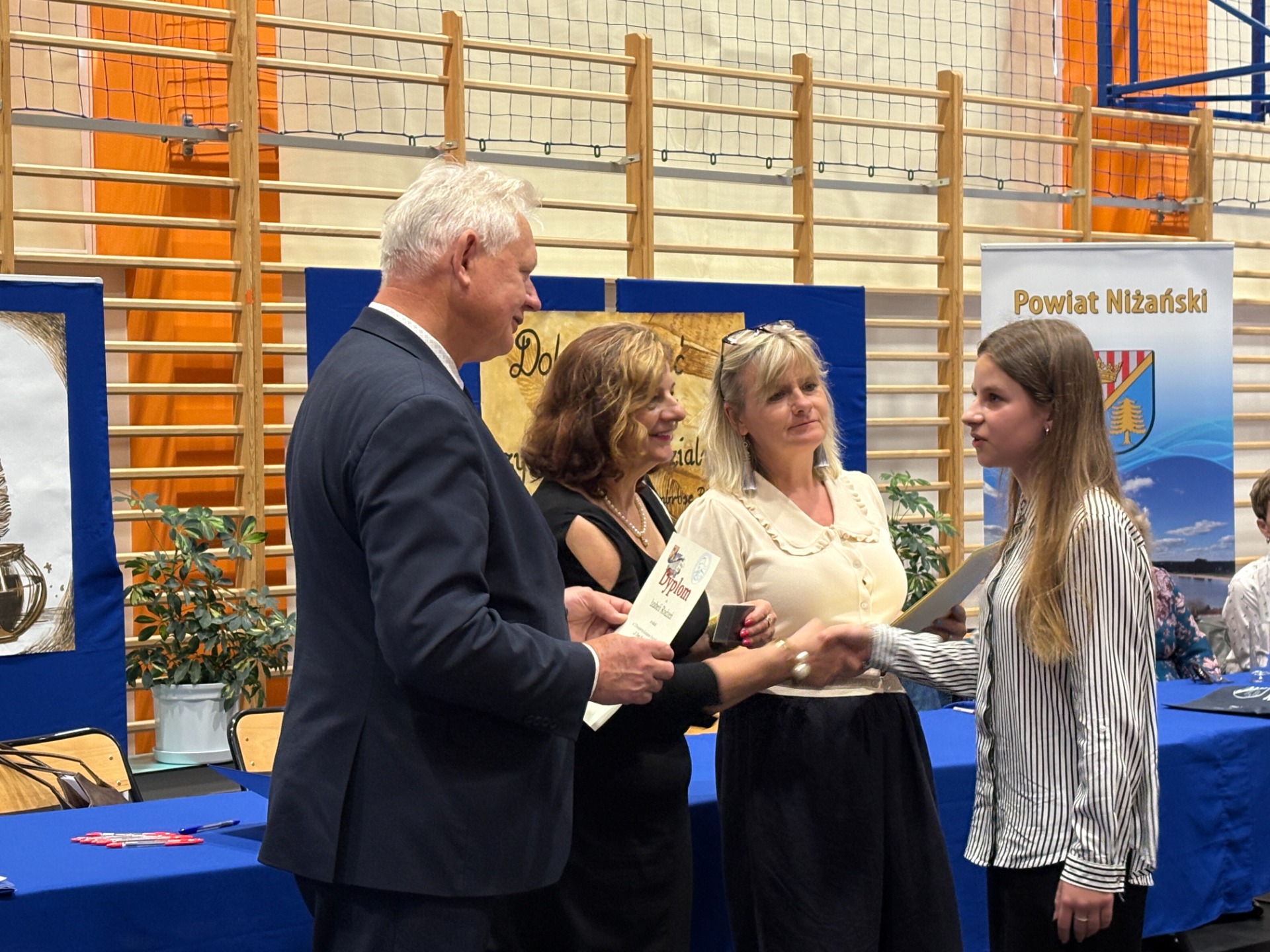 Hdimg87b45ac8258618dd909fef1b36a3c2