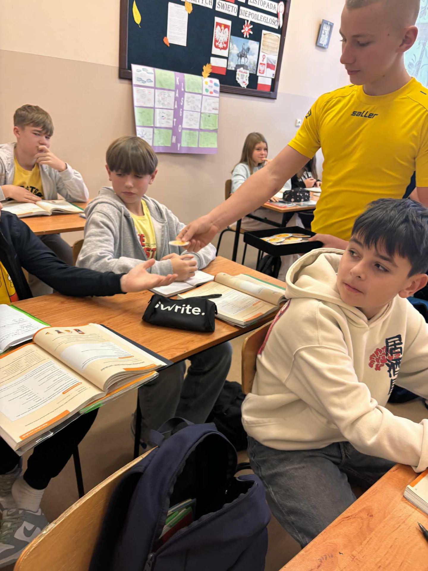 Hdimg70ba01d38d5cbc4578613d8362cba1