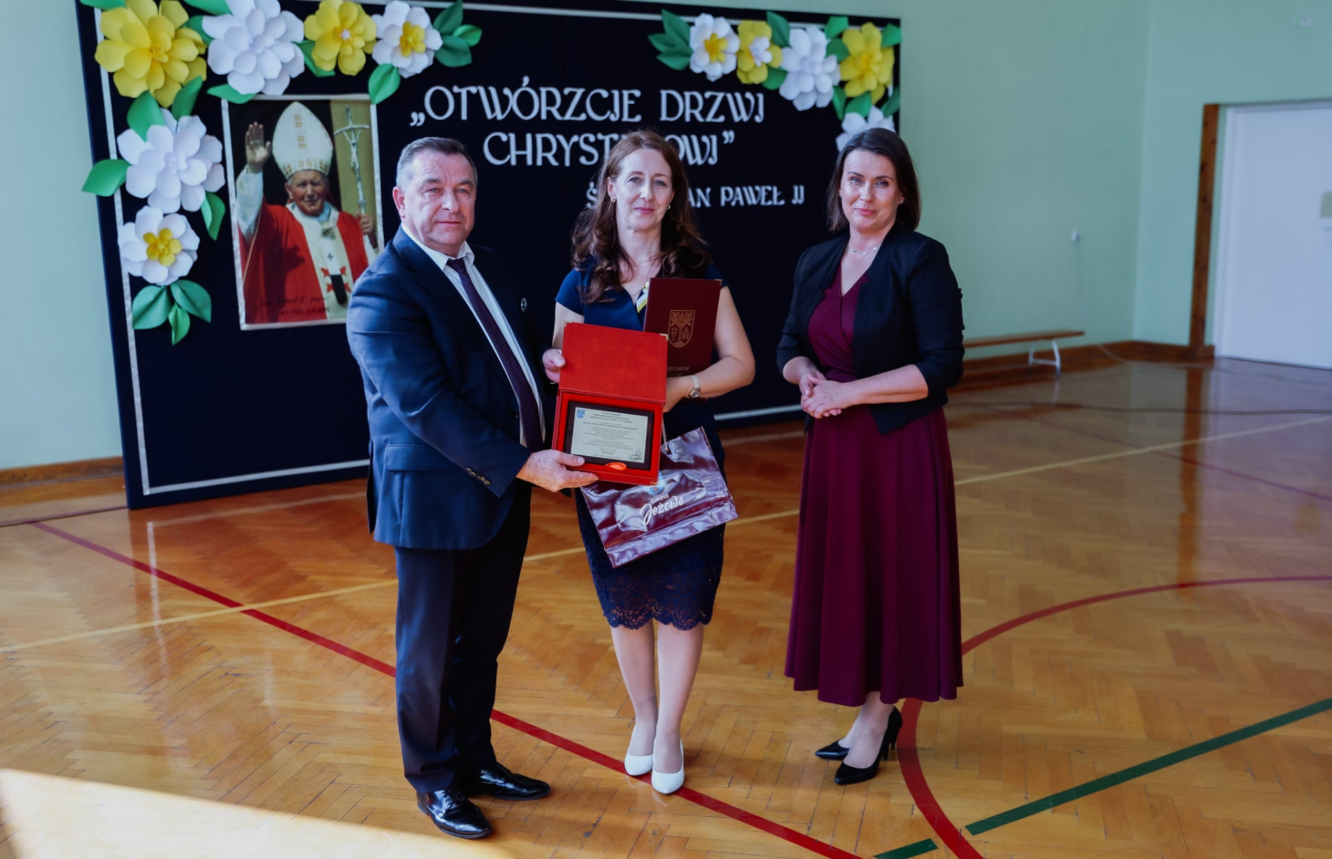 Hdimge6ca0f008adffd9a4d8709eb904b9a