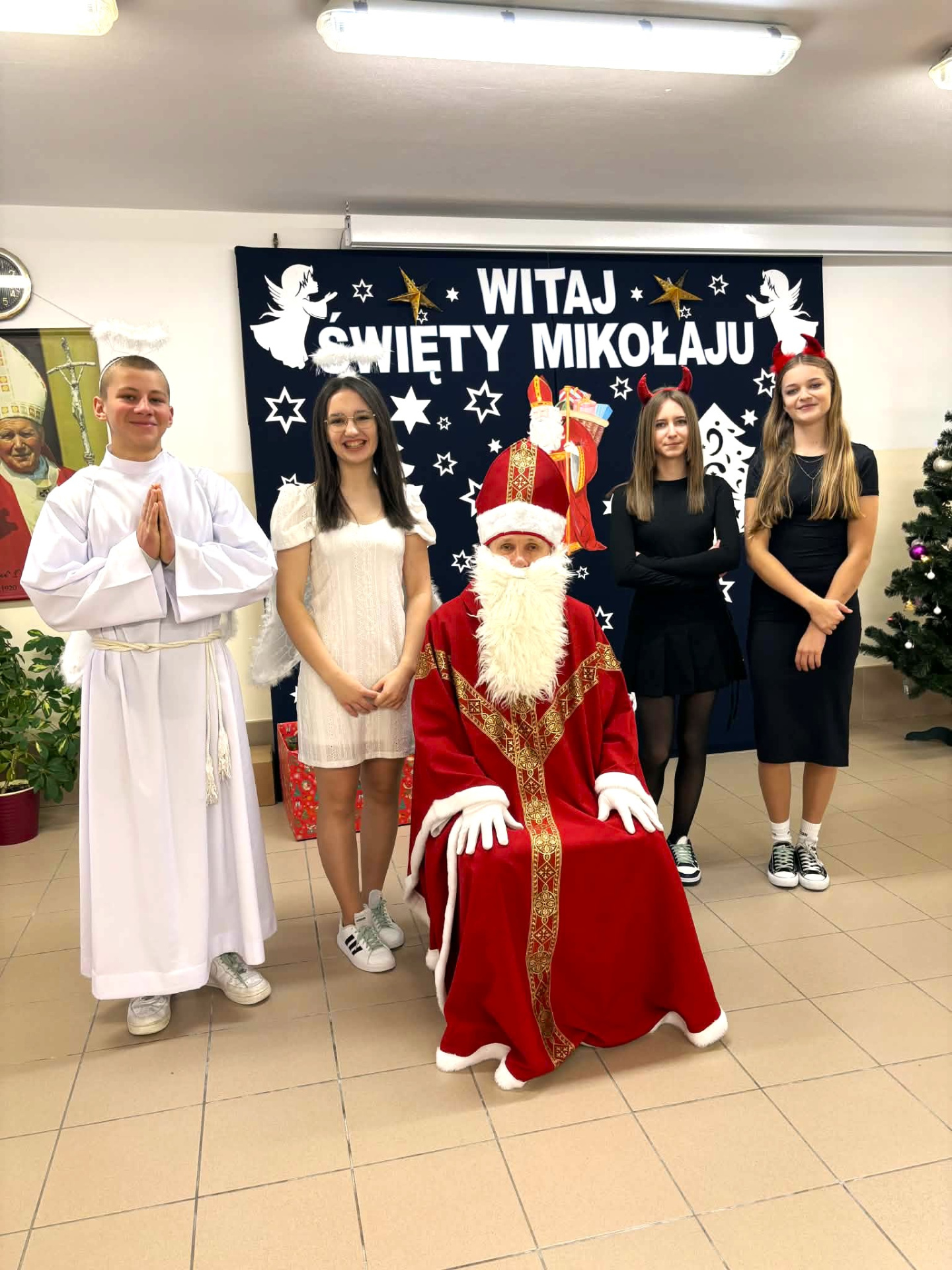 Hdimgc2e7ab4322524112363d875502cfa4