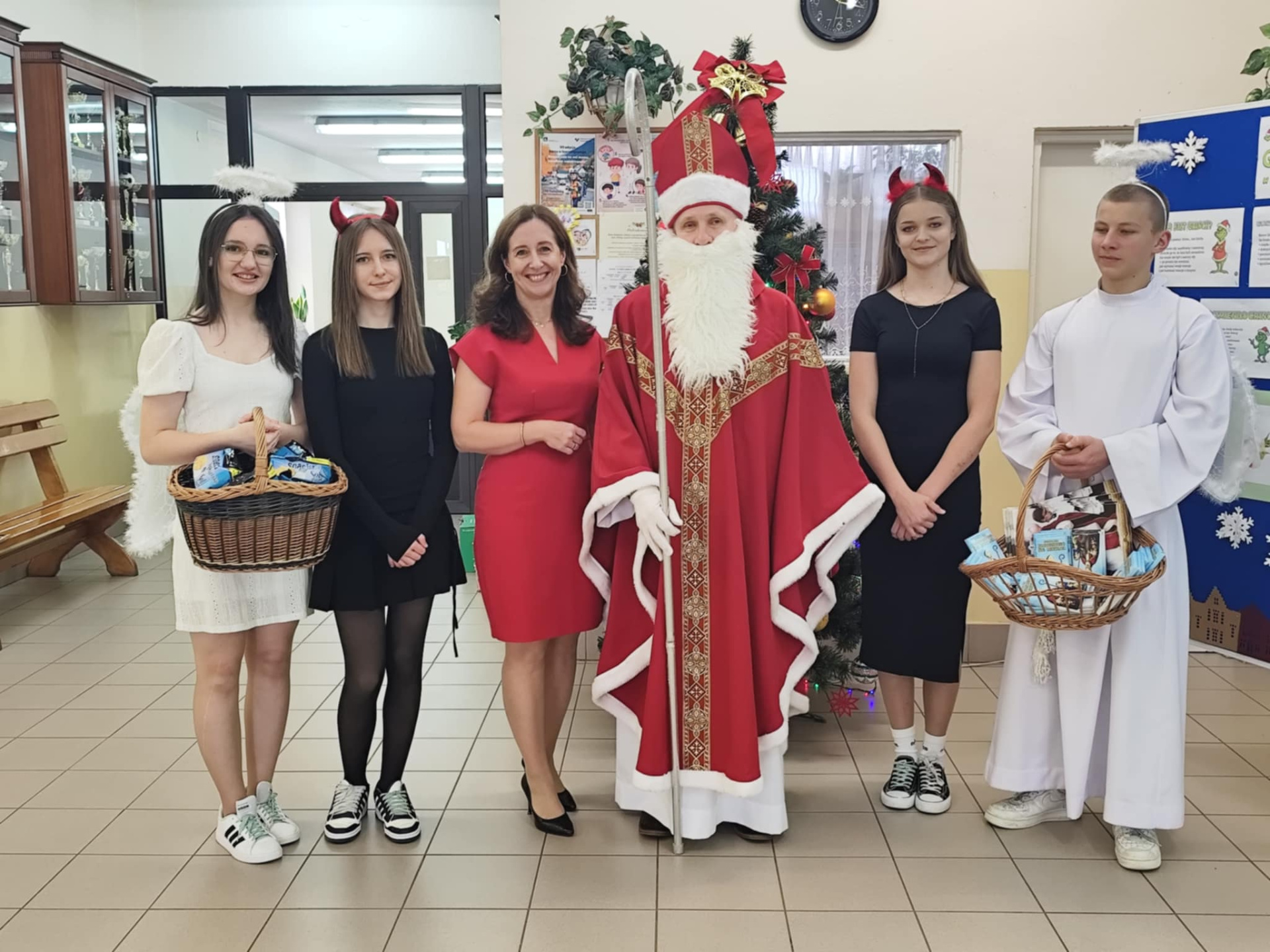 Hdimga9265e0681d6b1fe794a23c7ae50ca