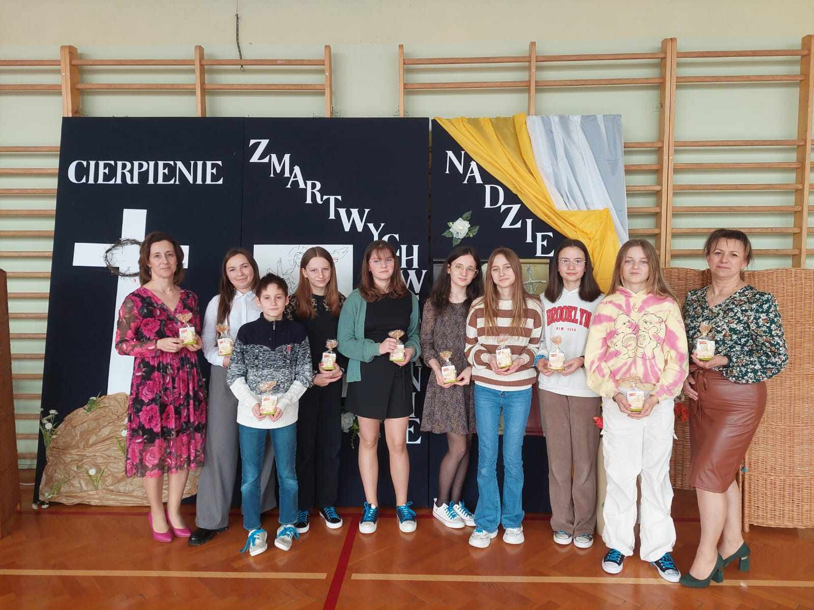 Hdimgd84e9a8bfb9dcaefd2533ba0e48484