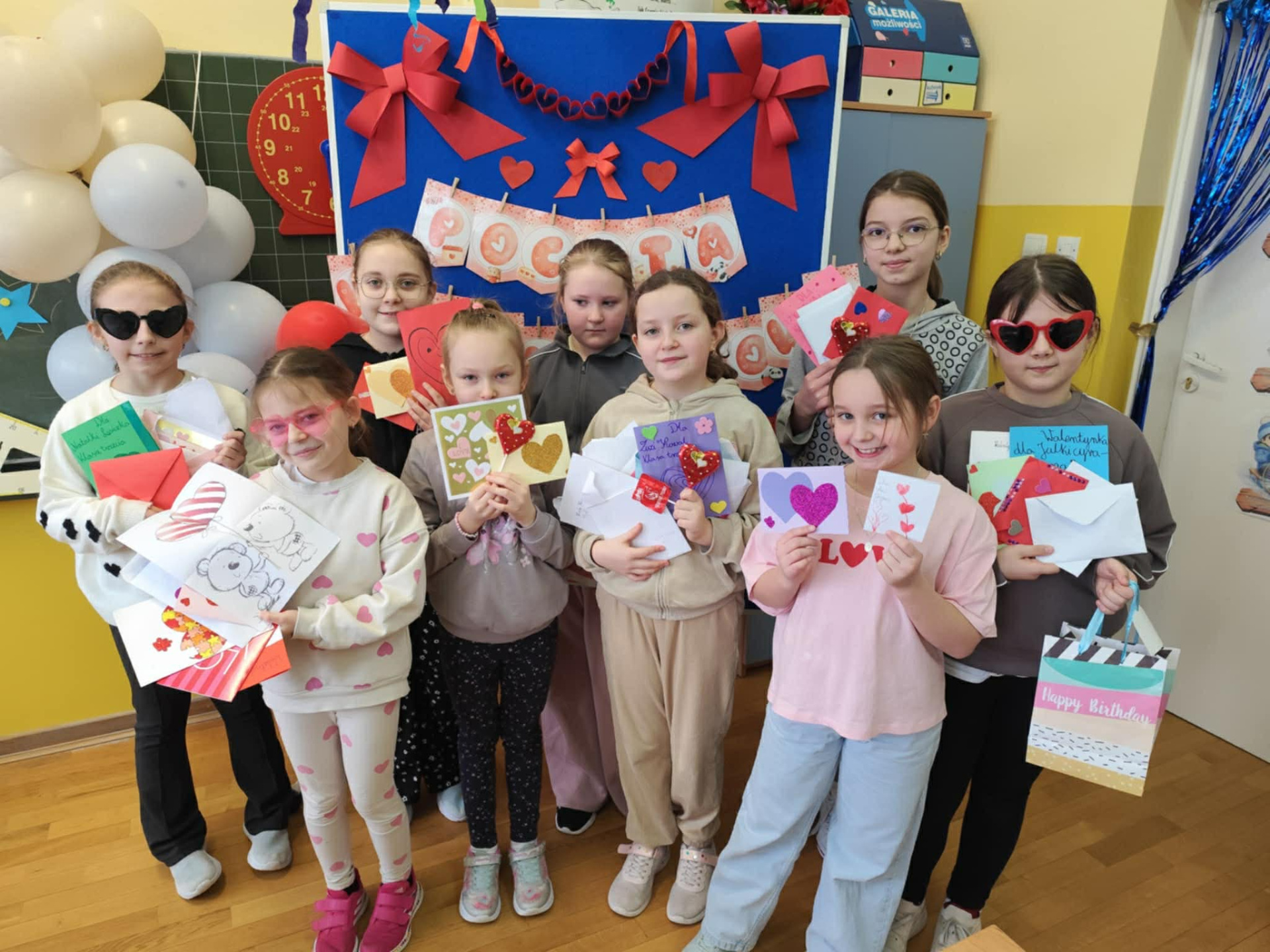 Hdimg3f2400401894beb9b4b1e2c6e2836d