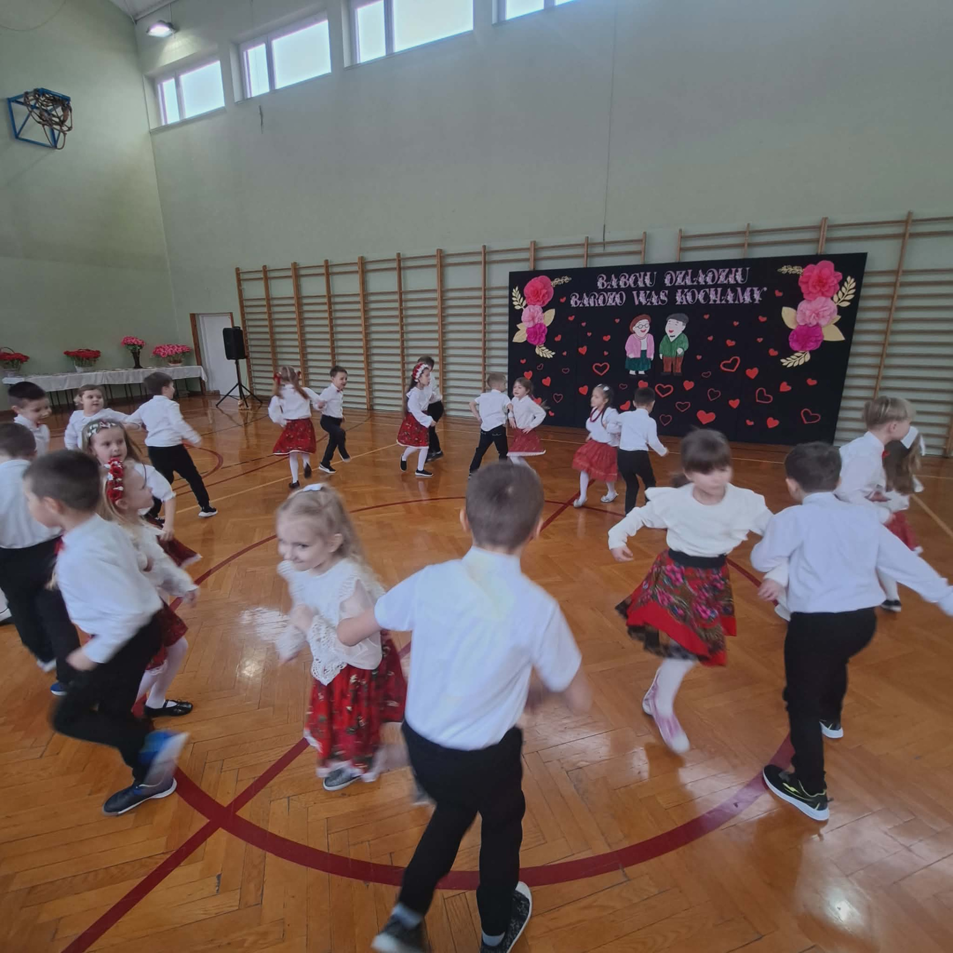 Hdimgd427e6ed6c5fb01d7fd478f7352742