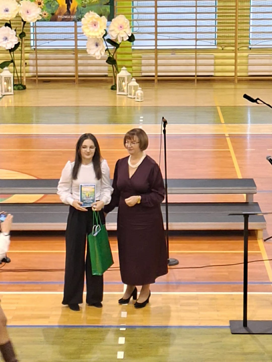 Hdimg74fdff55a0964859f70c2eb188b2e8