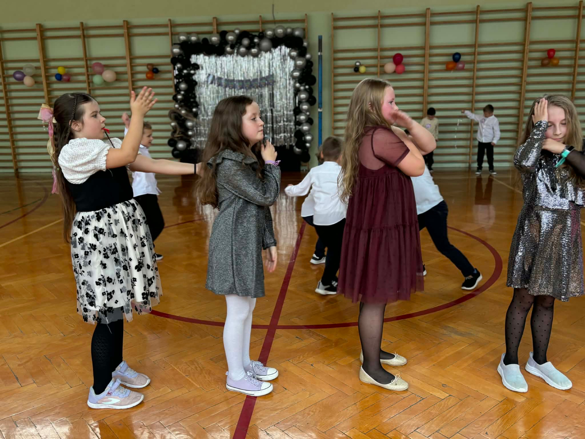 Hdimgea17b3d700f56a57cffe8090efe9de