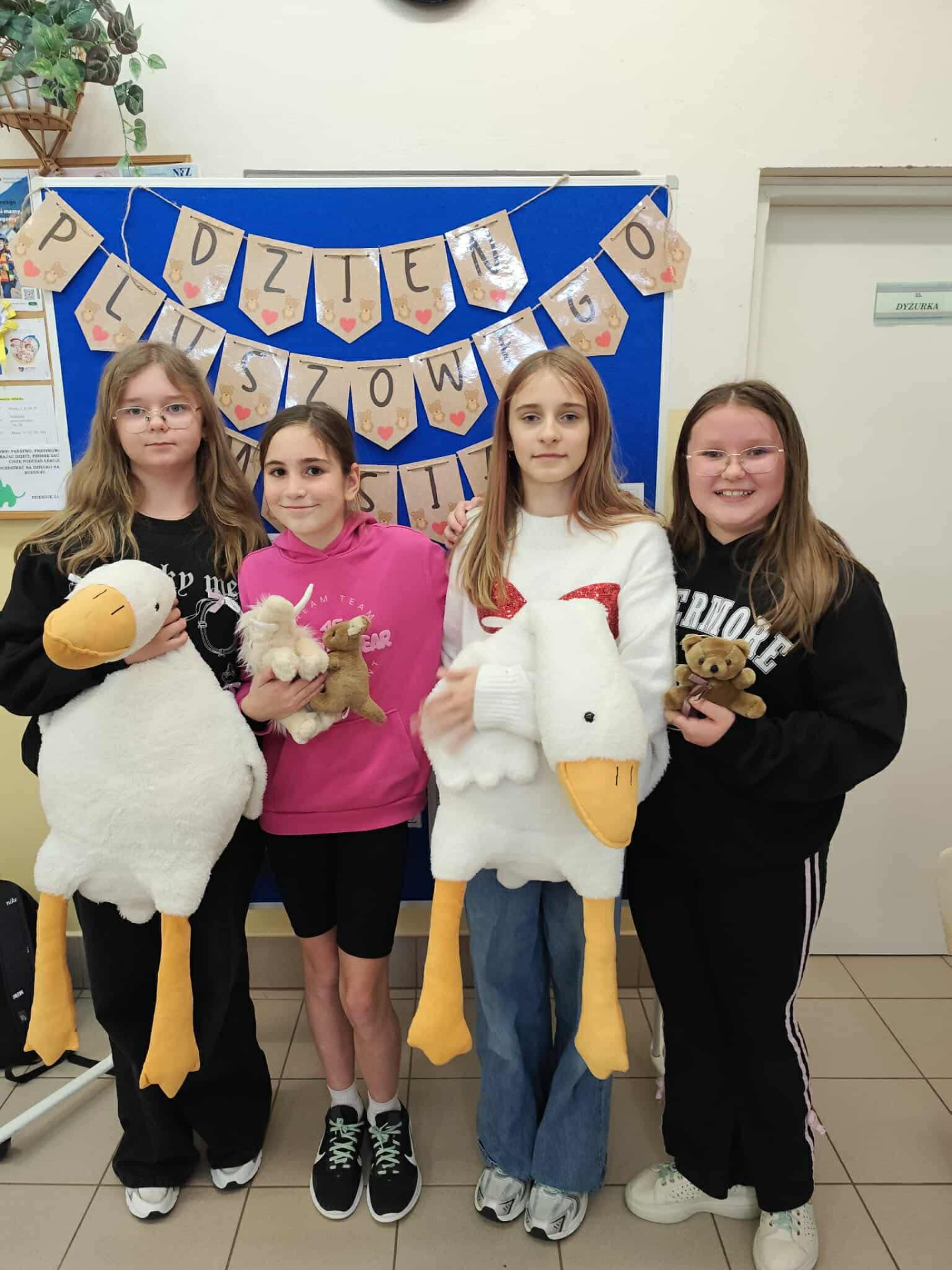 Hdimgcdfd7b185572e95c2b186462ecb576