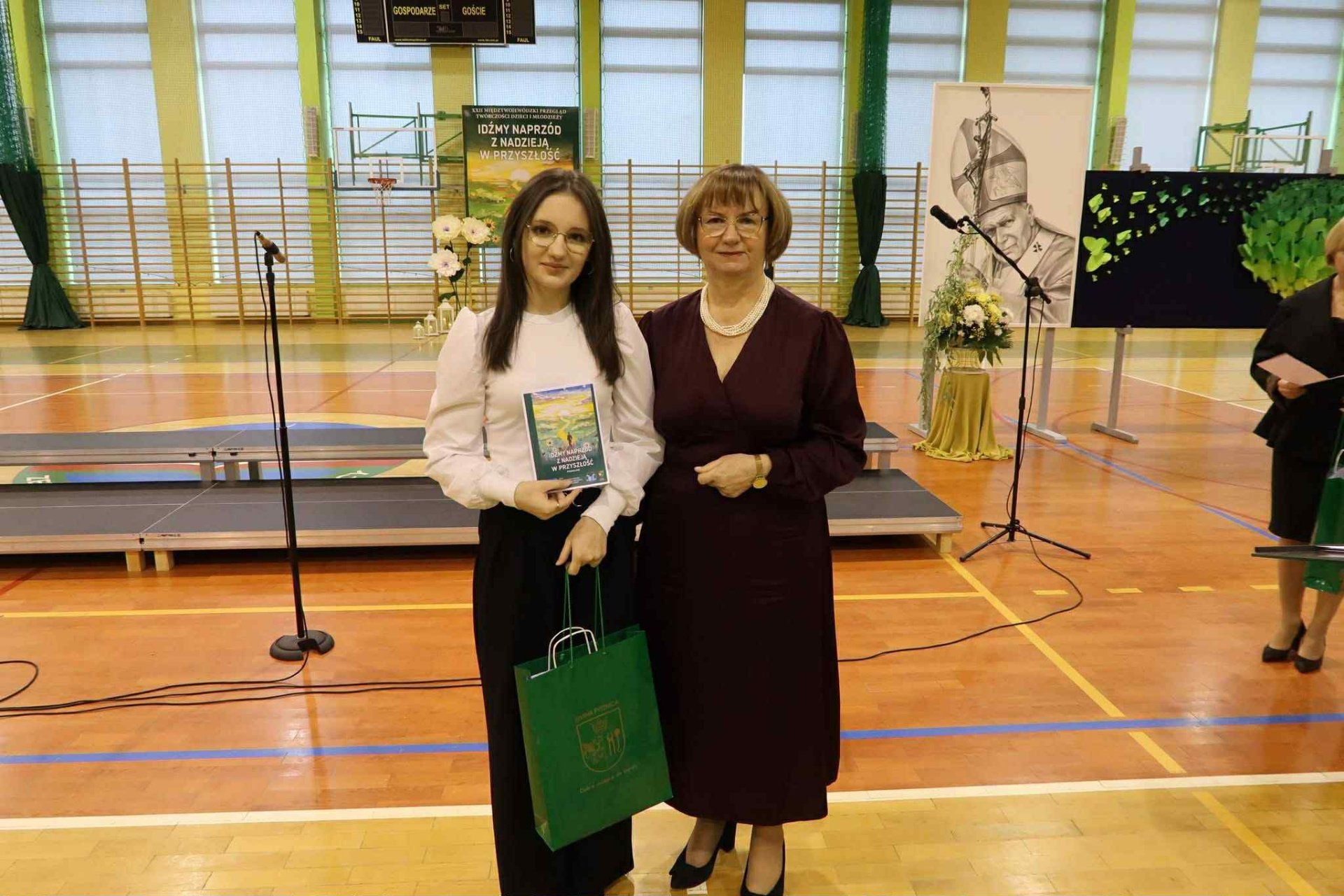 Hdimg76f2abaded3837a3223f7426ba4103