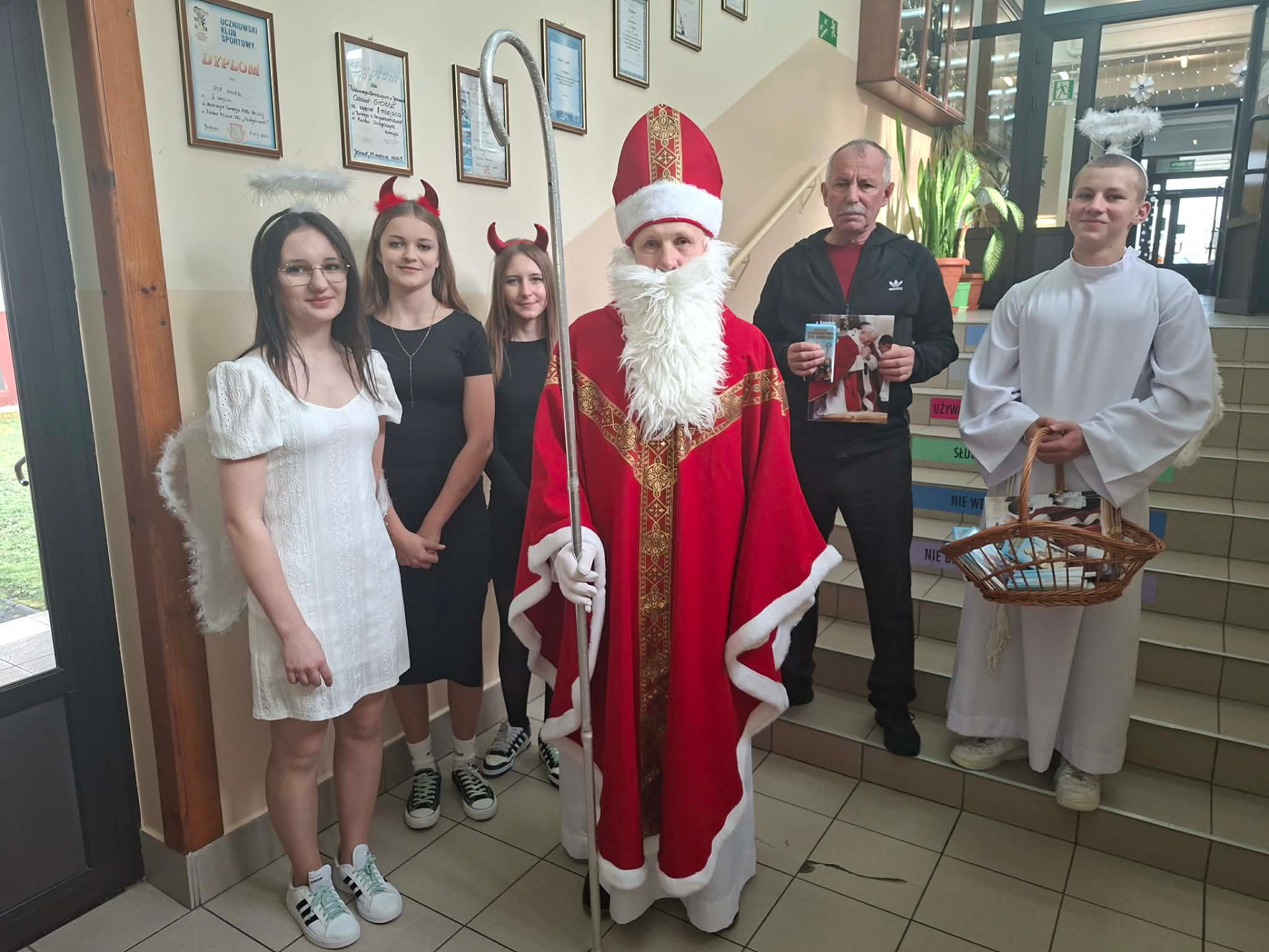 Hdimgfb28669bd07cd9cebc35b727985277