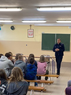 Spotkanie profilaktyczne uczniów kl. V - VIII z policjantką